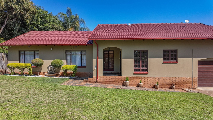 3 Bedroom Property for Sale in Safari Gardens North West